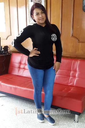167046 - Kenia Age: 40 - Costa Rica