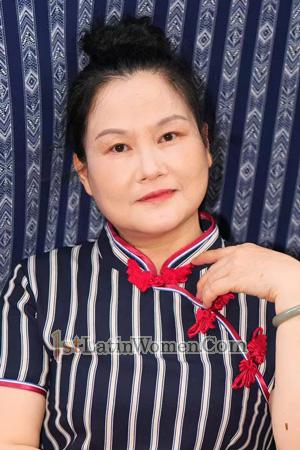 227229 - Isabelle� Age: 56 - China